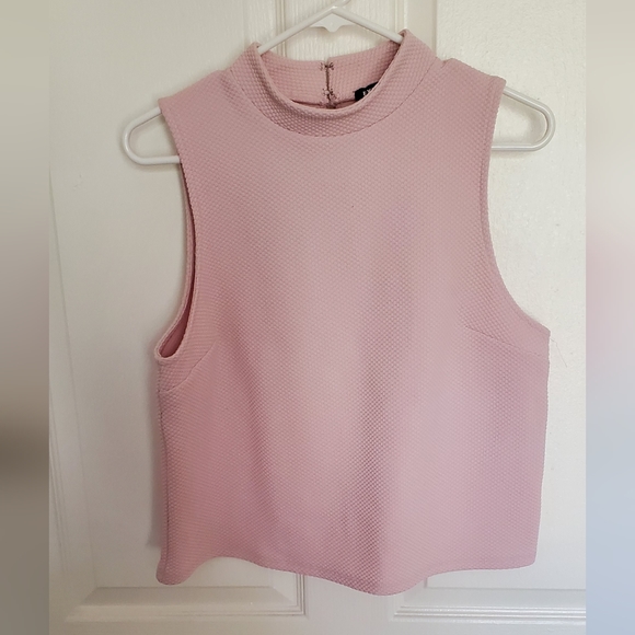 Express sleevless blouse - Picture 1 of 3